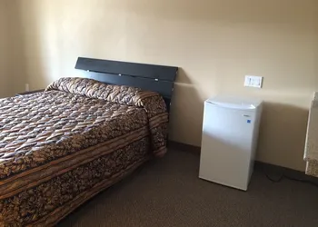 The Barrie Motel hotel thumbnail 3