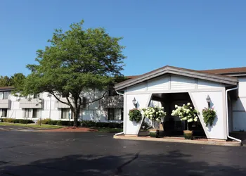 Shawano Four Seasons Hotel hotel thumbnail 2