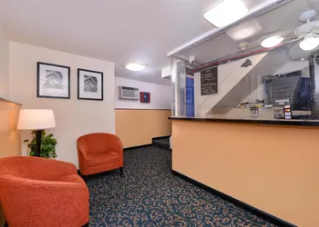 Media Inn and Suites hotel thumbnail 5