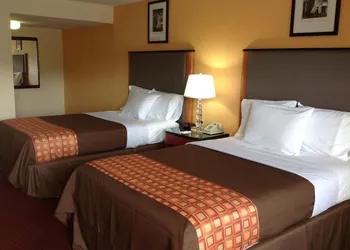 Media Inn and Suites hotel thumbnail 6