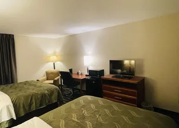 Quality Inn hotel thumbnail 3