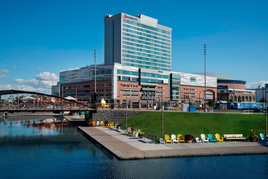 Buffalo Marriott at LECOM HARBORCENTER hotel detail image 2