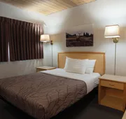 EasyStay Inn & Suites Fernie hotel detail image 7