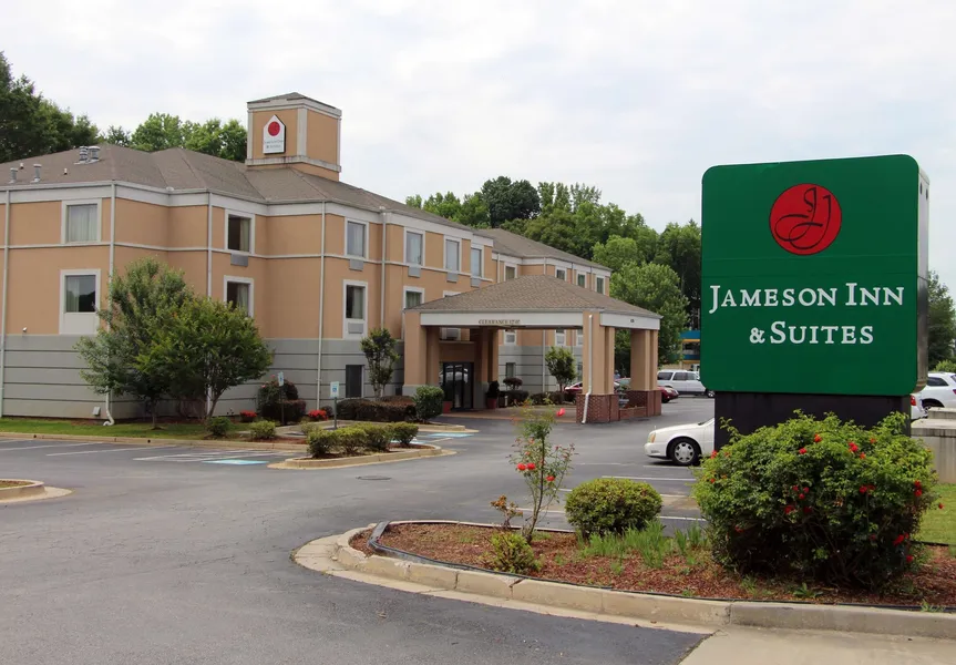 Jameson Inn and Suites Riverdale hotel detail image 6