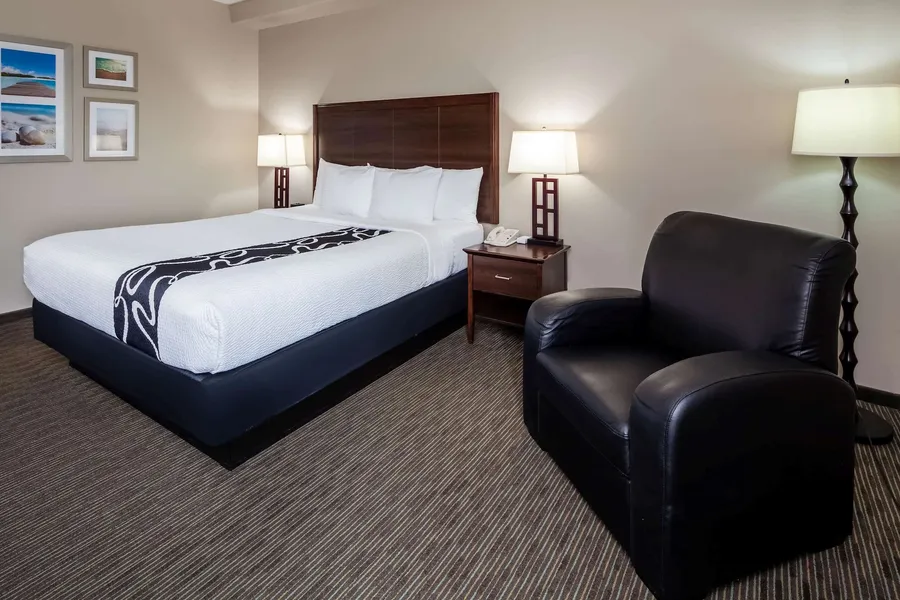 La Quinta Inn & Suites by Wyndham Inglewood hotel detail image 6