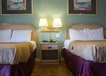 Regency Inn hotel thumbnail 8