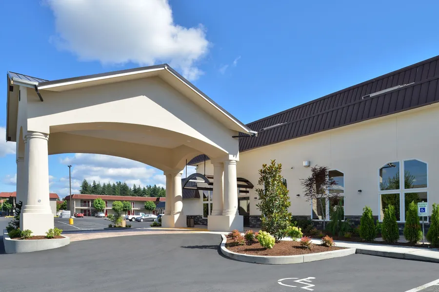 Quality Inn & Suites Tacoma Seattle hotel detail image 2