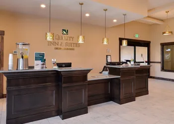 Quality Inn & Suites Tacoma Seattle hotel thumbnail 3
