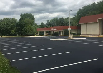Ramada by Wyndham Albert Lea hotel thumbnail 2
