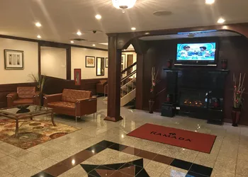Ramada by Wyndham Albert Lea hotel thumbnail 7
