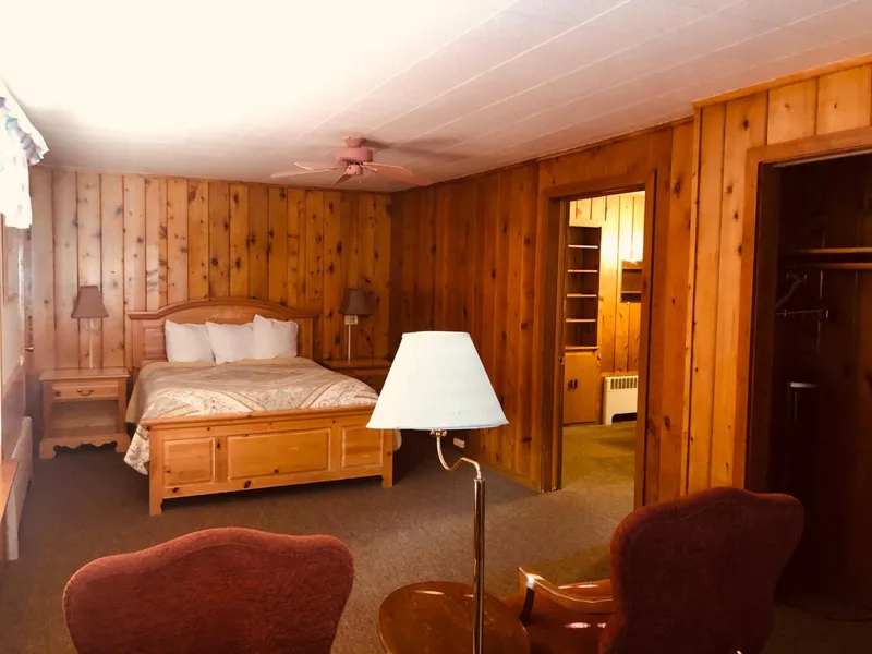 Glenwood Springs Cedar Lodge hotel detail image 6