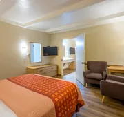 Glenwood Springs Cedar Lodge hotel detail image 7
