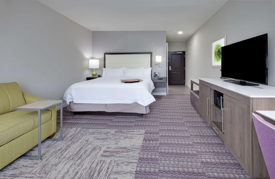 Hampton Inn & Suites Tyler-South hotel detail image 6