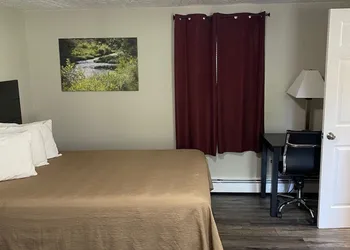 The New Lantern Motel hotel thumbnail 5