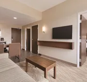 Embassy Suites by Hilton Akron Canton Airport hotel detail image 7
