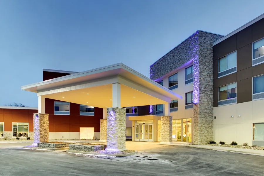 Holiday Inn Express & Suites Galesburg by IHG hotel detail image 2