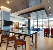 Holiday Inn Express & Suites Galesburg by IHG hotel detail image 7