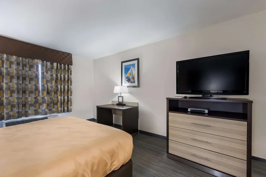 Quality Inn & Suites Huntsville Research Park Area hotel detail image 6