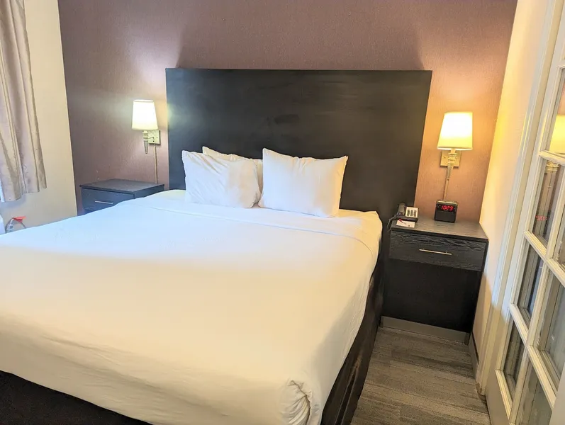 Ramada Suites by Wyndham San Diego/Hotel Circle Area hotel detail image 6
