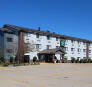Quality Inn & Suites Bloomington I-55 and I-74 hotel detail image 3