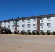 Quality Inn & Suites Bloomington I-55 and I-74 hotel detail image 4