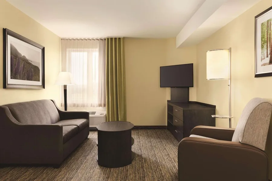 Park Inn by Radisson, Calgary Airport North, AB hotel detail image 6