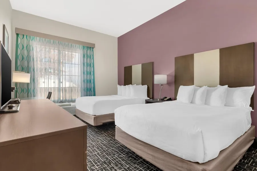 Comfort Inn & Suites hotel detail image 2
