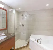 Ramada by Wyndham Flushing Queens hotel detail image 3