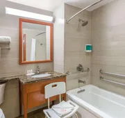 Ramada by Wyndham Flushing Queens hotel detail image 4