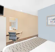 Microtel Inn & Suites By Wyndham Clear Lake hotel detail image 4
