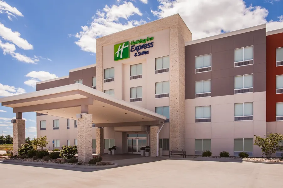 Holiday Inn Express & Suites Litchfield West by IHG hotel detail image 6