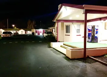Travelers Inn Motel hotel thumbnail 6