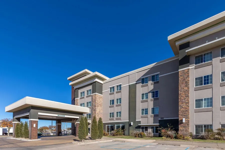 La Quinta Inn & Suites by Wyndham Wichita Falls - MSU Area hotel detail image 2