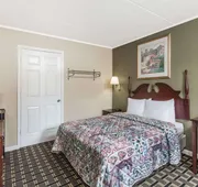 Days Inn by Wyndham Lenoir City hotel detail image 4