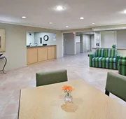 La Quinta Inn & Suites by Wyndham Mansfield OH hotel detail image 3