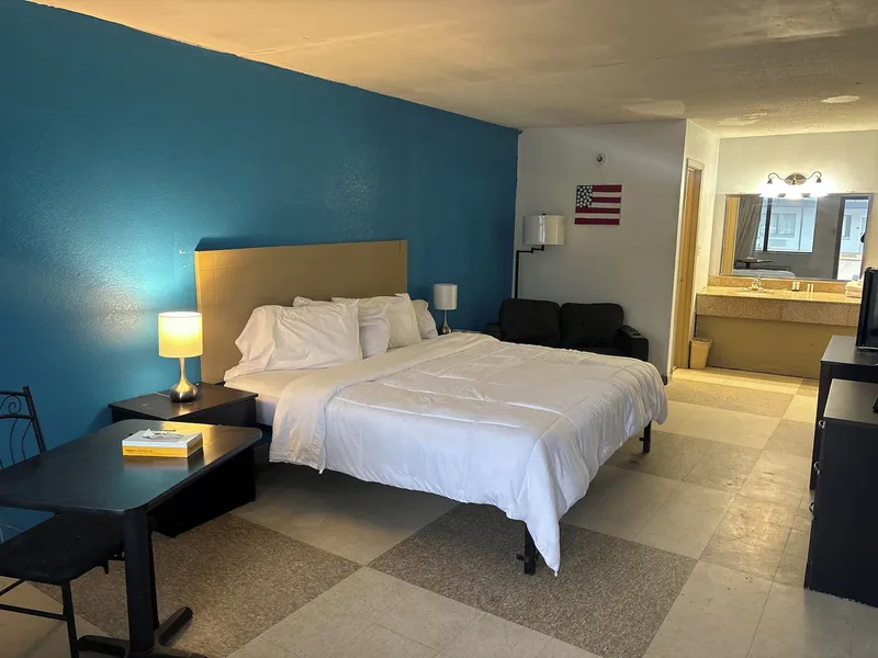 Americas Best Value Inn Brinkley hotel detail image 6