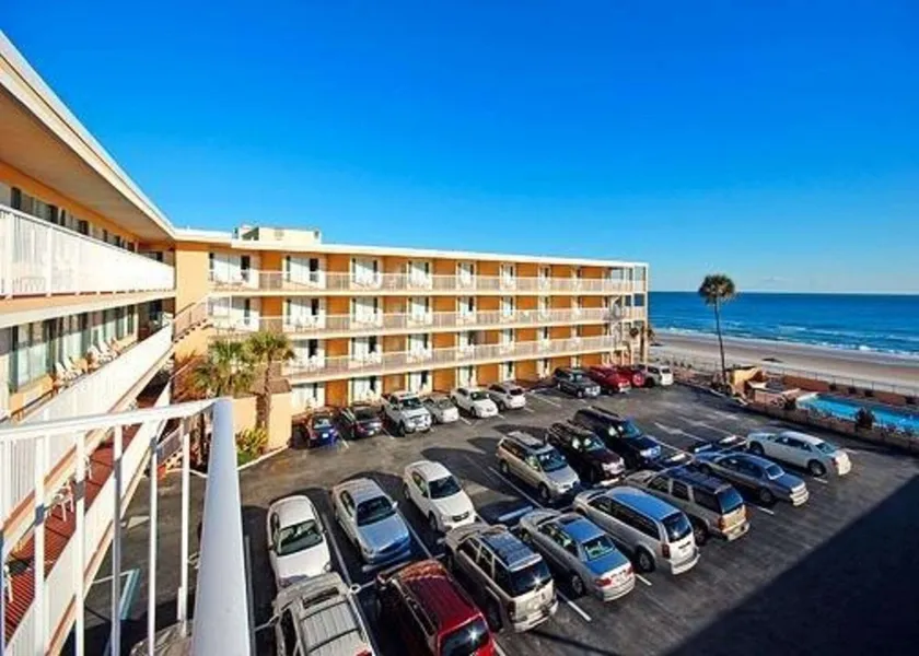 Comfort Inn & Suites Ormond Beach Oceanfront hotel detail image 2