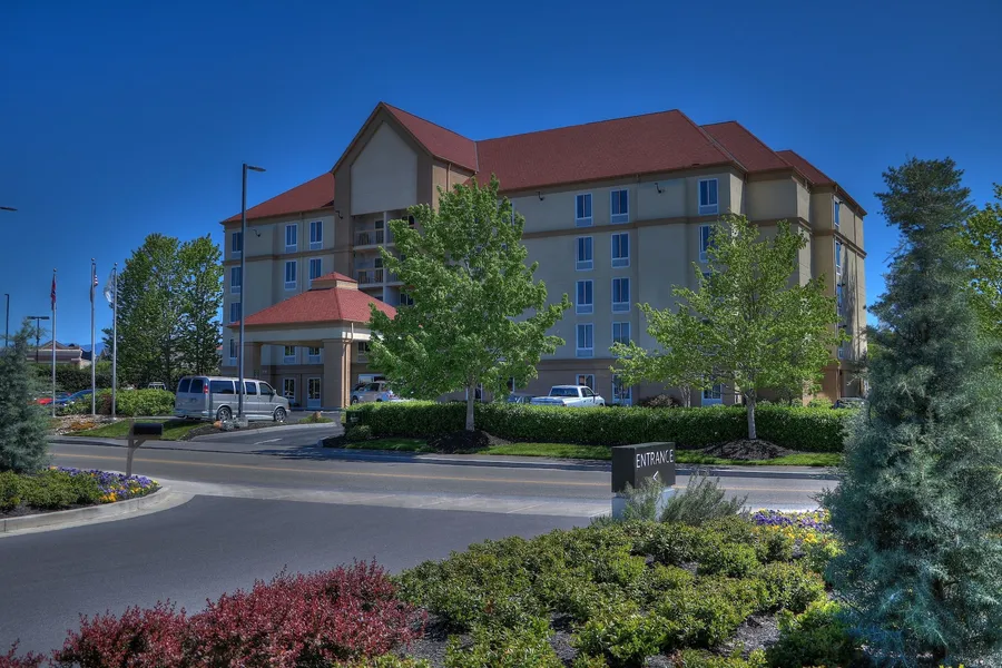 La Quinta Inn & Suites by Wyndham Pigeon Forge hotel detail image 6