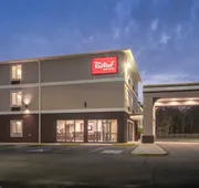 Red Roof Inn & Suites Biloxi - Ocean Springs hotel detail image 3