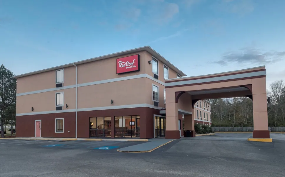 Red Roof Inn & Suites Biloxi - Ocean Springs hotel detail image 6