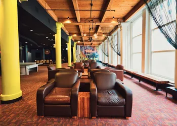 HI Chicago Hostel hotel thumbnail 5