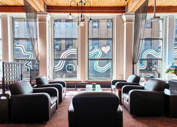 HI Chicago Hostel hotel thumbnail 7