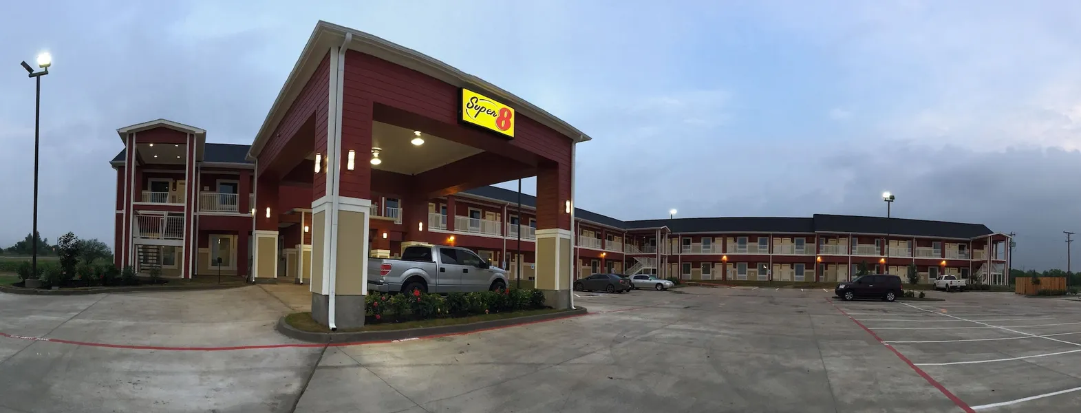 Super 8 by Wyndham Carrizo Springs hotel detail image 2