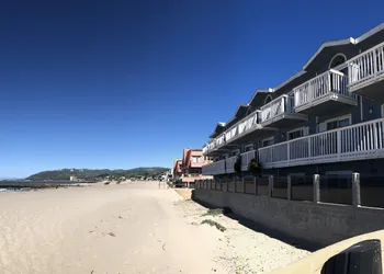 Inn On The Beach hotel thumbnail 2