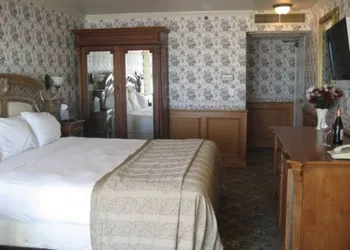 Inn On The Beach hotel thumbnail 6