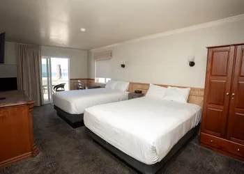 Inn On The Beach hotel thumbnail 7