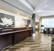 La Quinta Inn & Suites by Wyndham Myrtle Beach Broadway Area hotel detail image 5