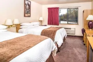 Super 8 By Wyndham St. Regis hotel thumbnail 4