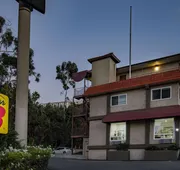 Super 8 by Wyndham San Diego Hotel Circle hotel detail image 5