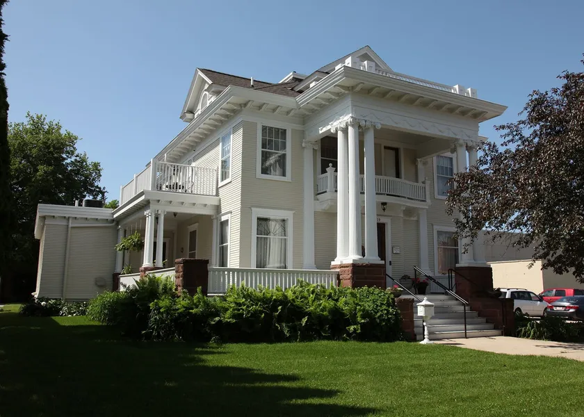 The Decker House Bed & Breakfast hotel detail image 2
